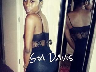 Gia_Davis