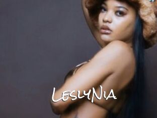 LeslyNia