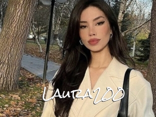 Laura200