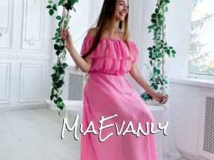 MiaEvanly