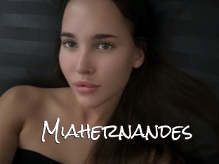 Miahernandes