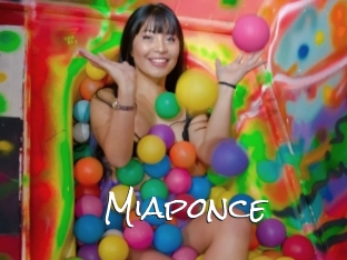 miaponce Blow Cum